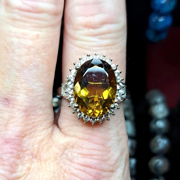 Color-Change Autumn Alexite & Natural White Zircon Halo Cocktail Ring. - Picture 3 of 11